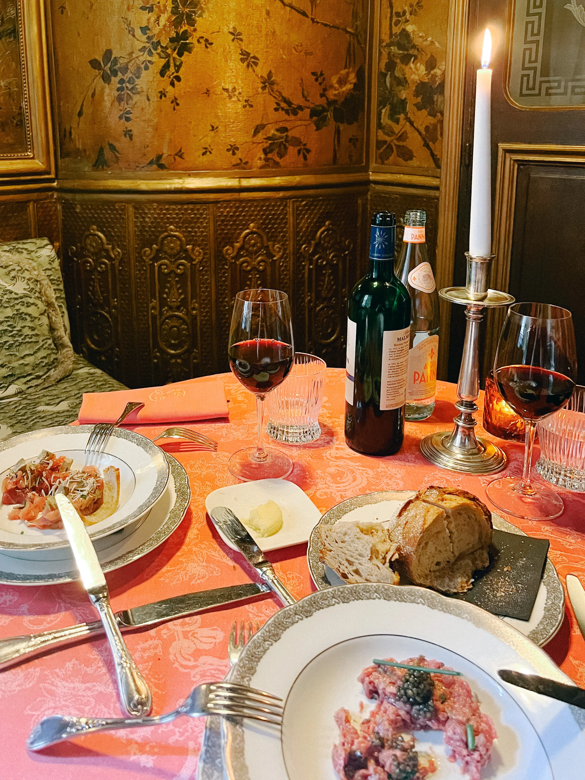 Magda and Pablo’s intimate wedding in Paris