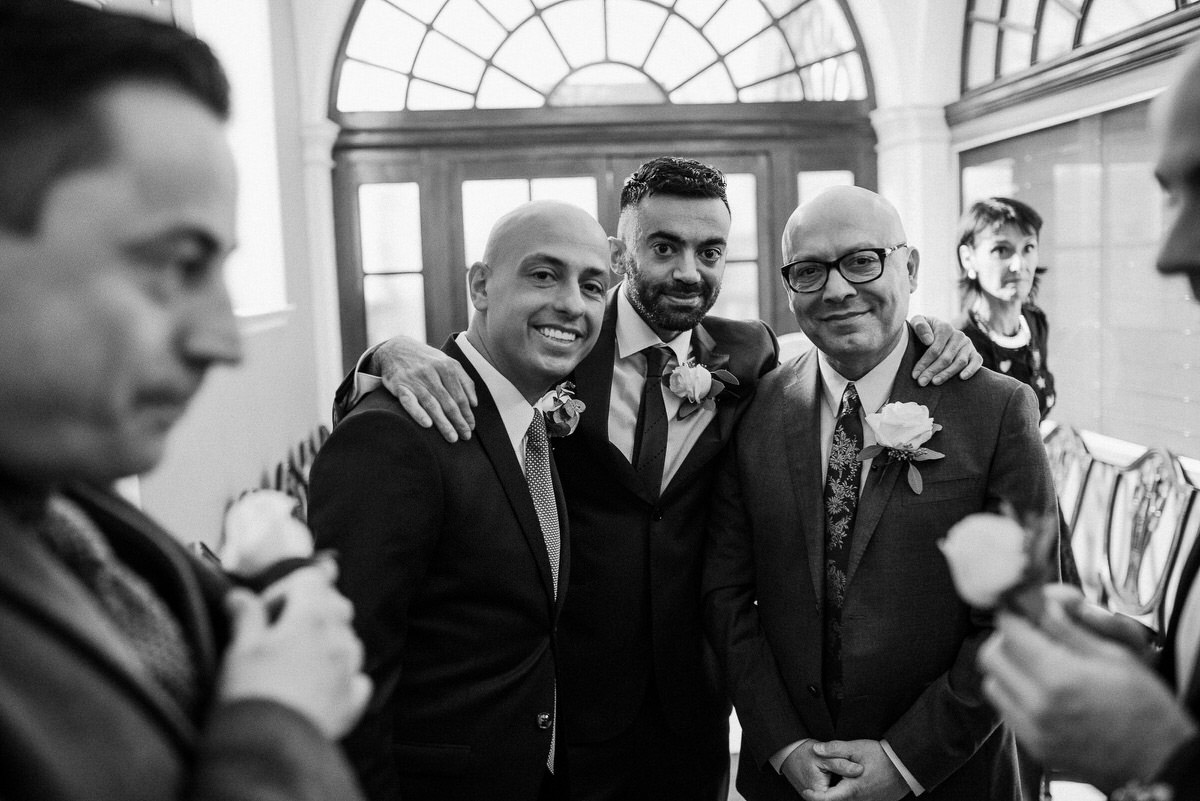 Ślub w Londynie. Danny i Chris w Hotel Café Royal 28 Rozmowy przed ceremonią