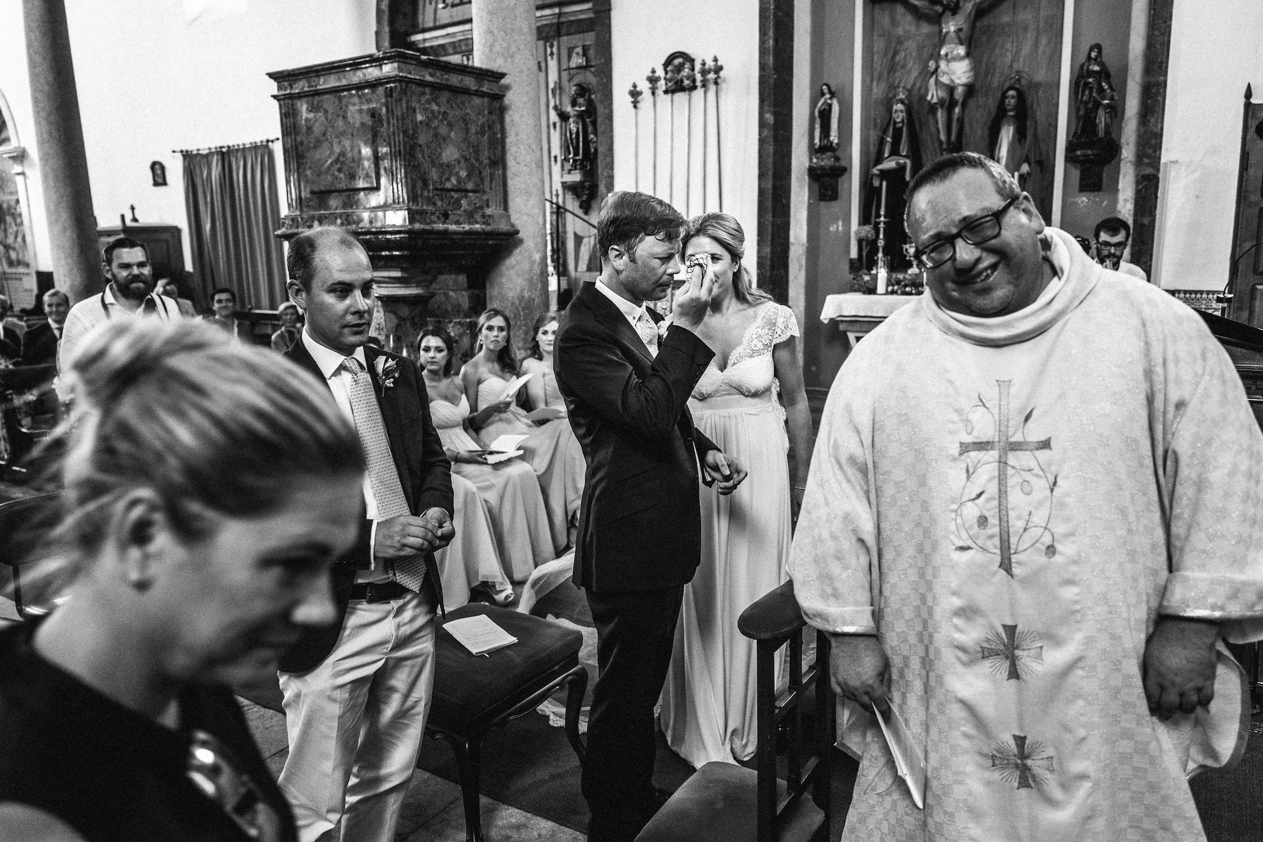 Wedding in Portugal | Caroline & Justin 46 Caroline and Justin during their church ceremony in Estoi
